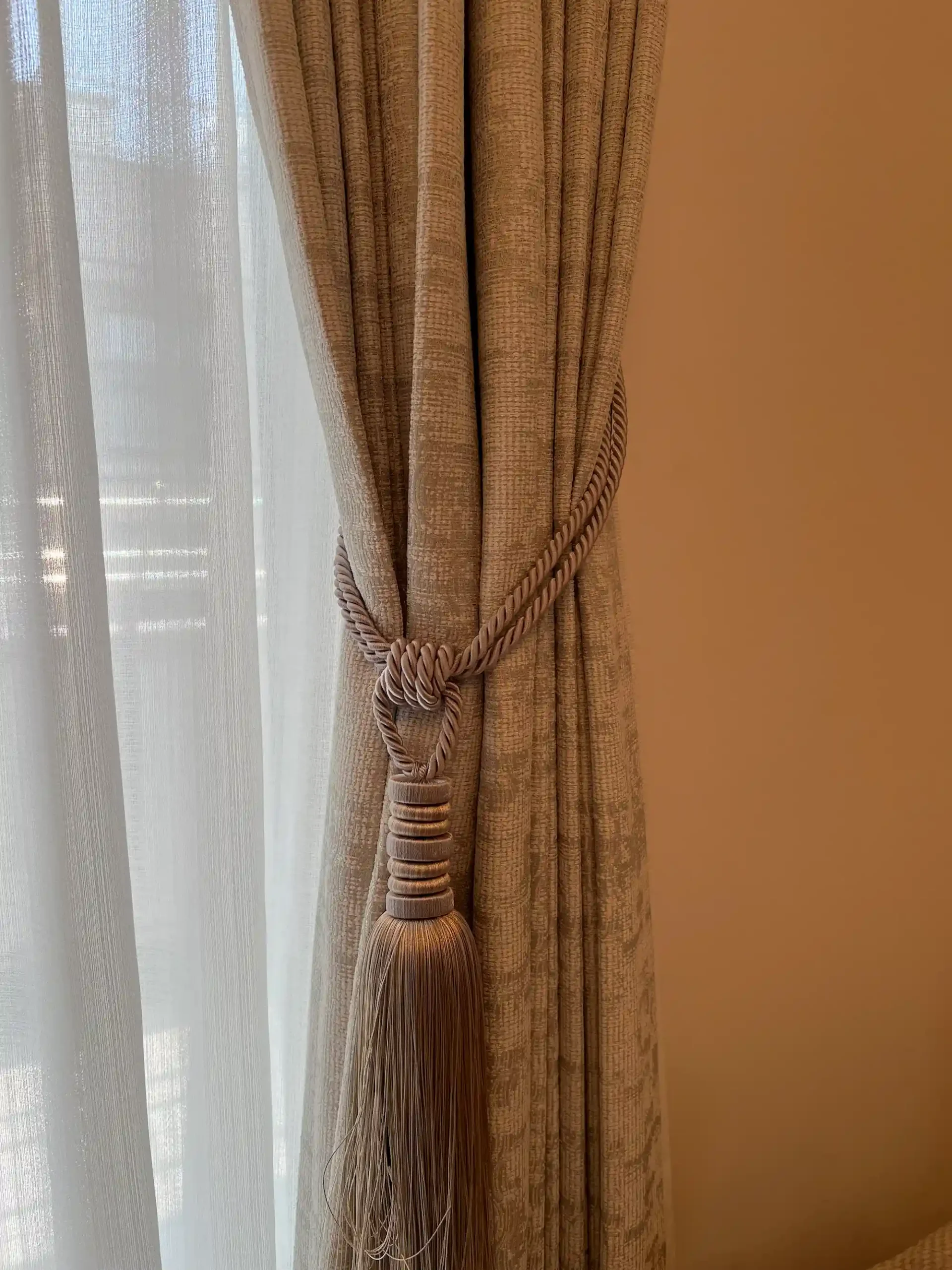 A様ご実家邸LD｜「上質なカーテン選びの物語」