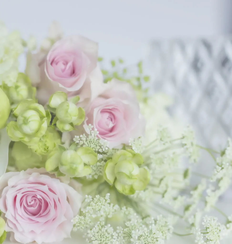 インテリアになじむアレンジメントフラワー